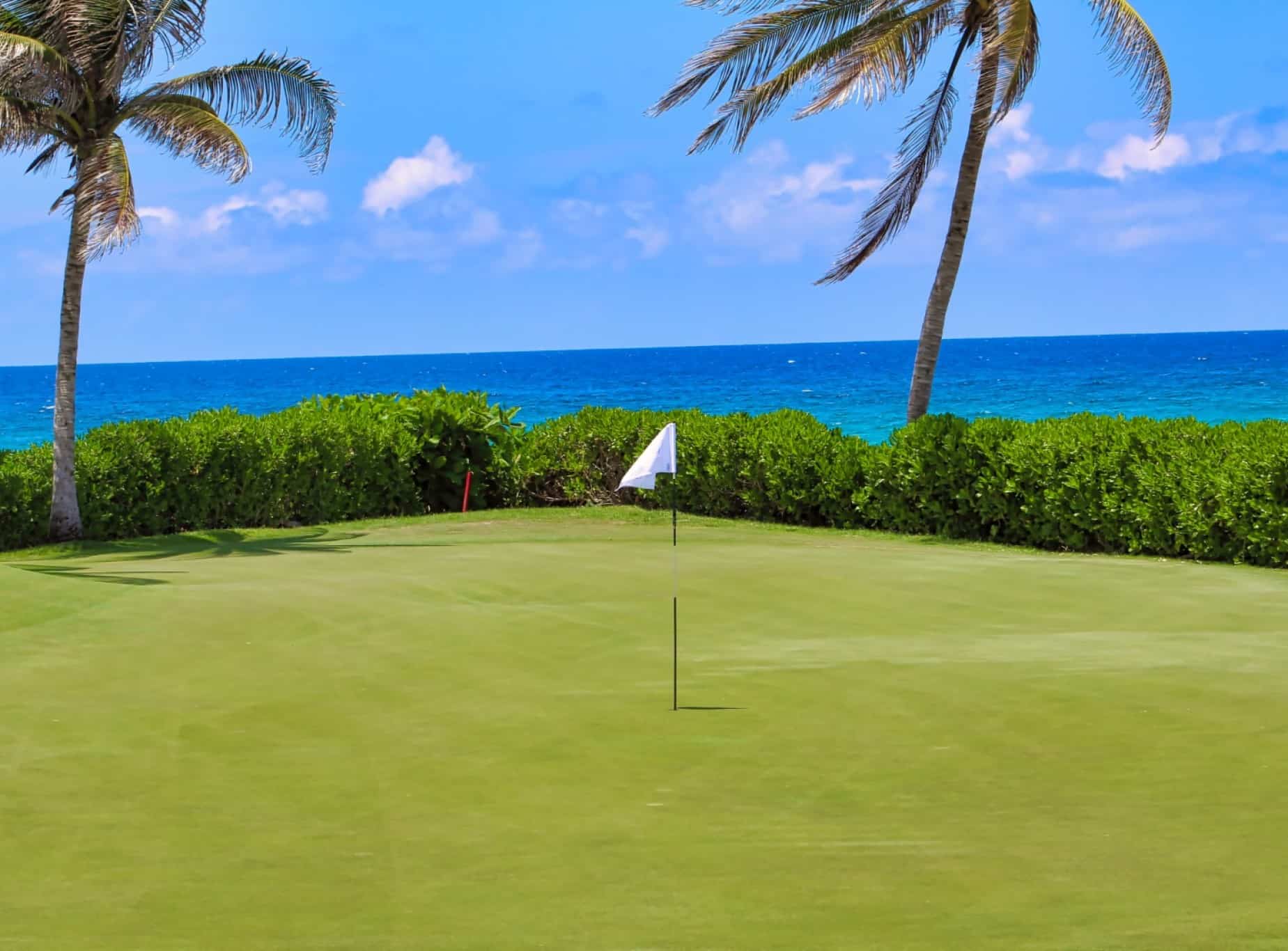 Golfing on Cinnamon Hill Golf Course from Montego Bay Cruise